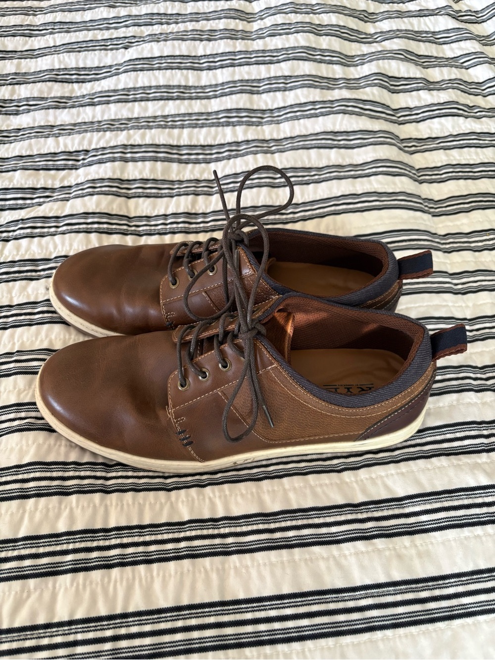 Rye Brown Leather Lace-Up Slip-On Sneakers